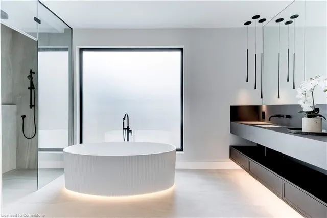 Additional image 27 of 298 Strathcona Dr