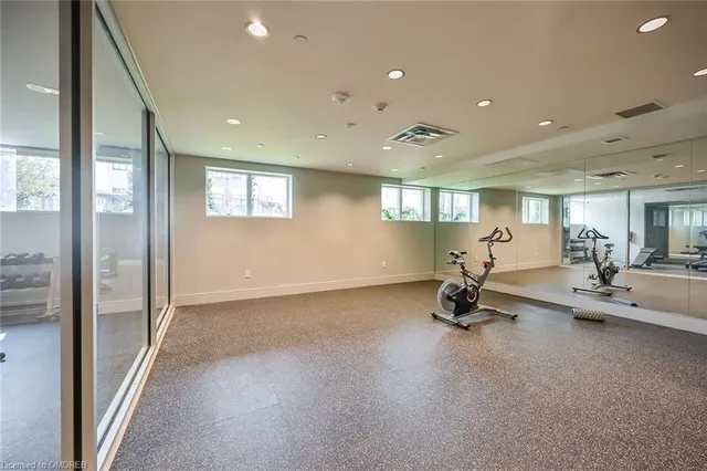 Additional image 40 of 16 Markle Cres Unit 303