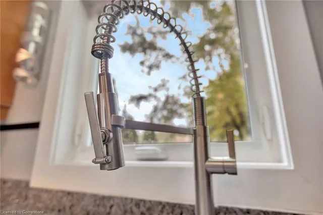 Additional image 14 of 121 King St