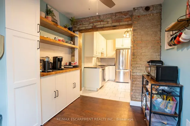 Additional image 6 of 166 Catharine St