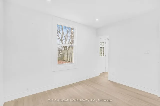 Additional image 14 of 582 Wentworth St