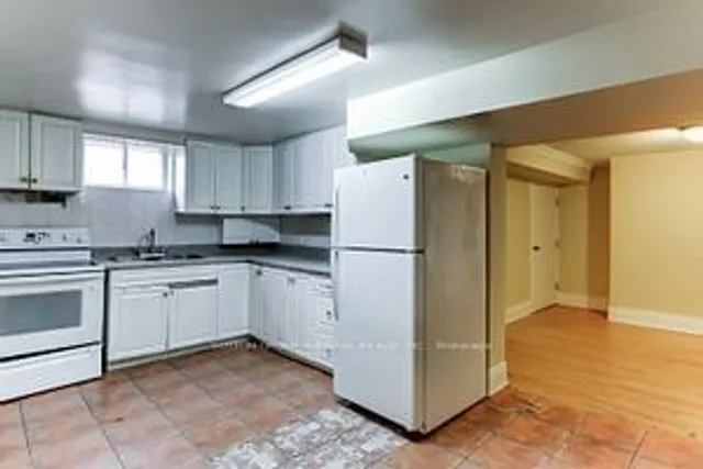 Additional image 34 of 109 Cayuga Ave