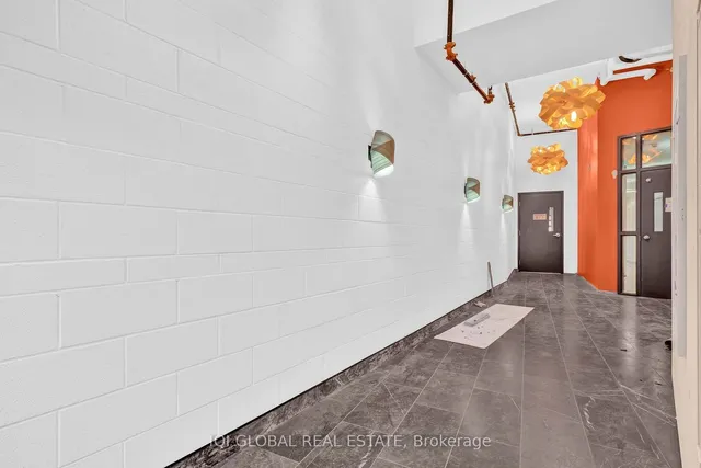 Additional image 4 of 121 King St Unit 404