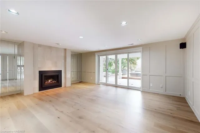 Additional image 32 of 34 Maple Ave