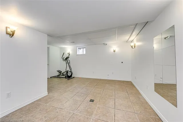 Additional image 37 of 91 Bridgeport Cres