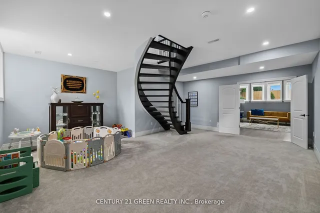 Additional image 26 of 679 Hiawatha Blvd