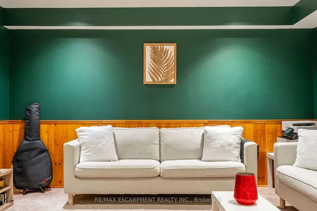 Additional image 34 of 85 Royalvista Dr