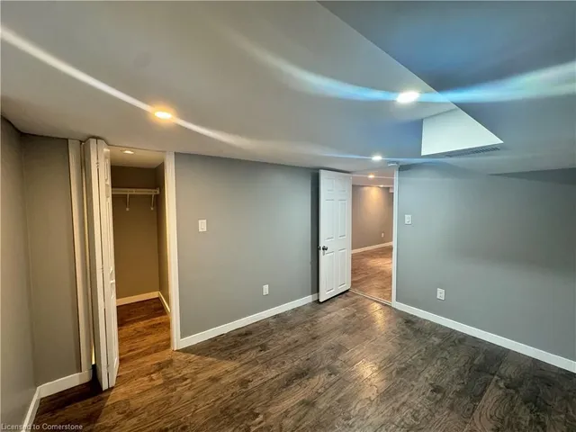 Additional image 50 of 165 Emerald St