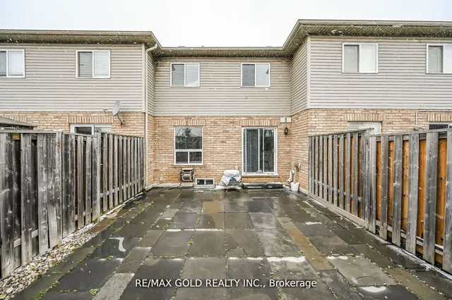 Additional image 39 of 56 Meadow Wood Cres