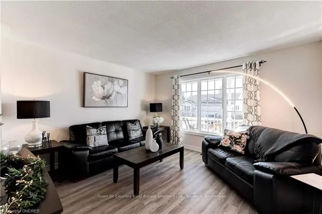 Additional image 10 of 145 GLENARIFF Dr