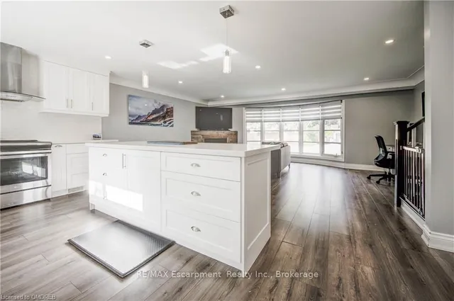 Additional image 20 of 2132 MAPLEWOOD Dr