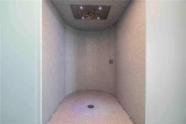 Additional image 38 of 2093 FAIRVIEW St Unit 1702