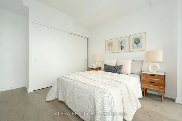 Additional image 18 of 20 Lombard St Unit 3907