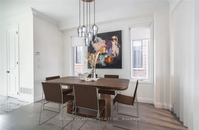 Additional image 5 of 128 FAIREY Cres