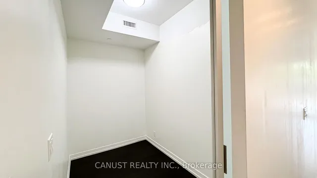 Additional image 10 of 2020 Bathurst St Unit 526