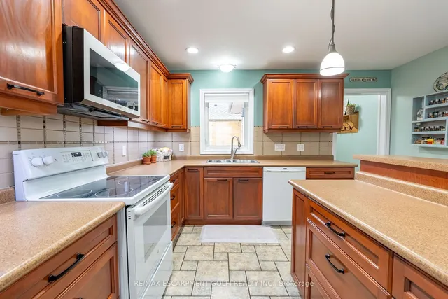 Additional image 14 of 39 Spitfire Dr