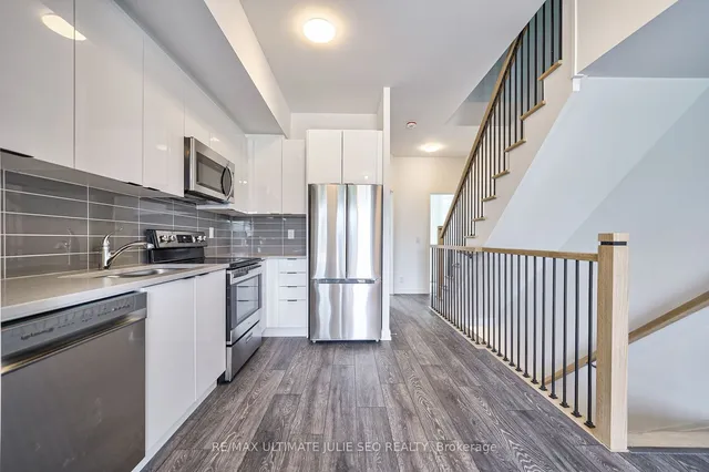 Additional image 15 of 27 SPRUCE PINES Cres