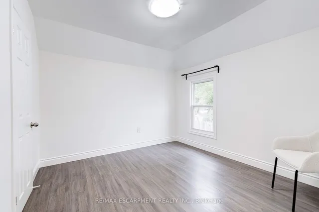 Additional image 23 of 22 Francis St