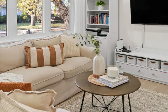 Additional image 7 of 404 Tragina Ave