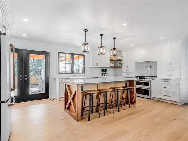 Additional image 6 of 5502 EATON Ave