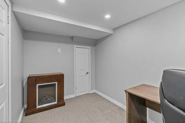 Additional image 29 of 211 Lake Ave