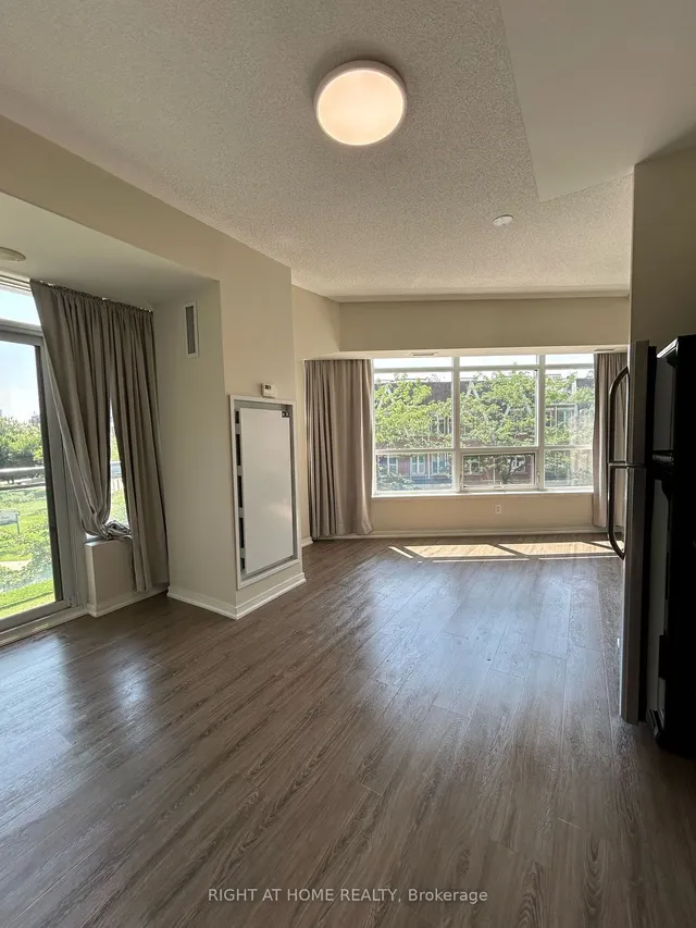 Additional image 9 of 38 Joe Shuster Way Unit 318