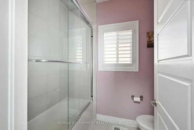 Additional image 33 of 30 ASCOLI Dr
