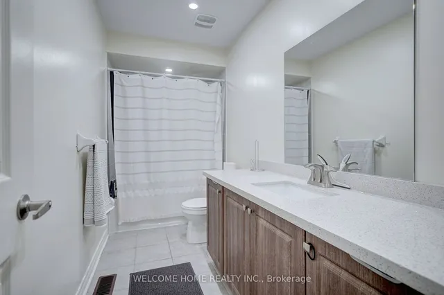 Additional image 28 of 556 Bessborough Dr