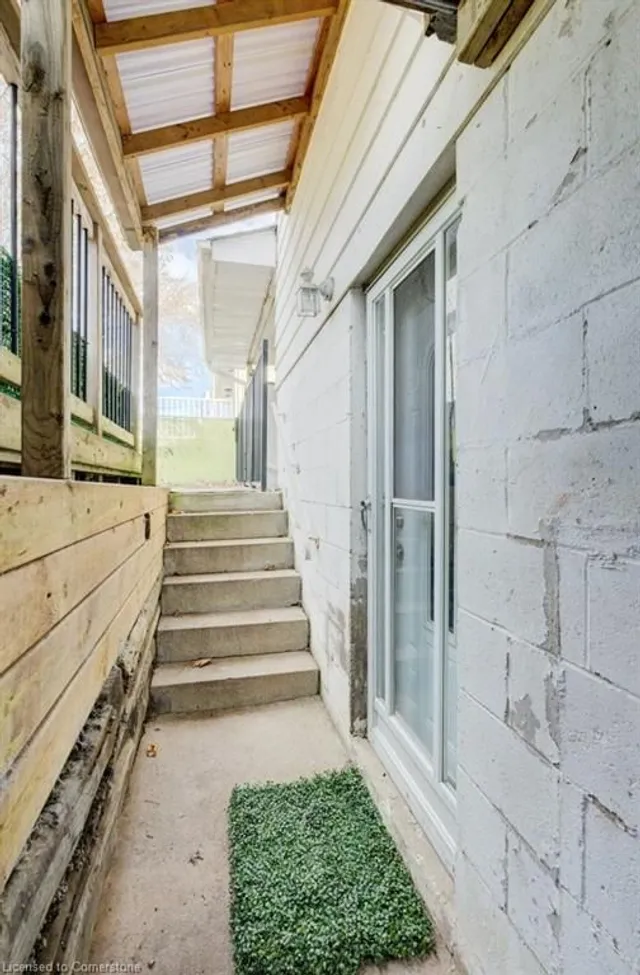 Additional image 48 of 582 Chamberlain Rd