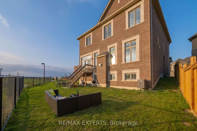 Additional image 40 of 829 Magnolia Terr