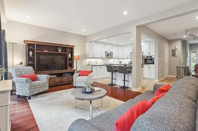 Additional image 13 of 218 PLAINS Rd Unit 16