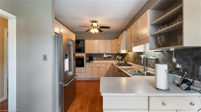 Additional image 21 of 137 Thoroughbred Blvd