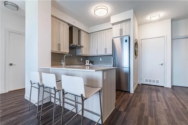 Additional image 10 of 2081 FAIRVIEW St Unit 1406