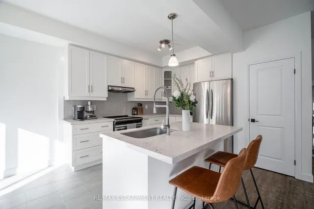 Additional image 8 of 33 Southam Lane