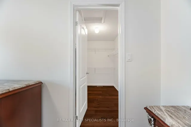 Additional image 19 of 369 Snoek Pt