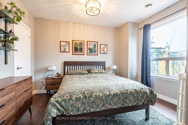 Additional image 23 of 166 Catharine St