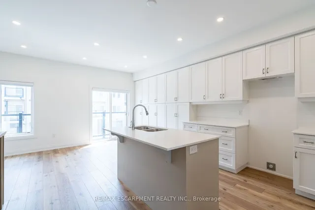 Additional image 4 of 11 Raspberry Lane