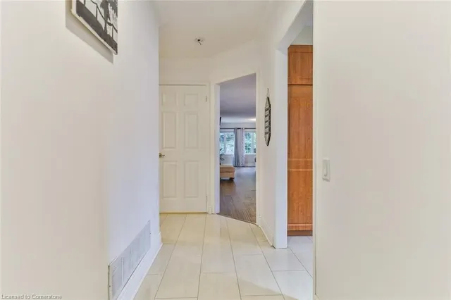 Additional image 4 of 214 Silverbirch Blvd