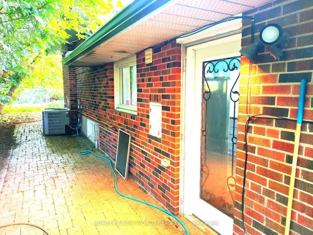 Additional image 16 of 134 Maxome Ave