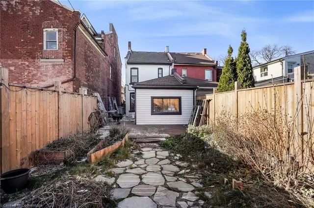 Additional image 4 of 136 East Ave