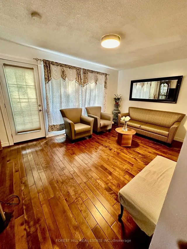 Additional image 15 of 28 Thorny Vineway