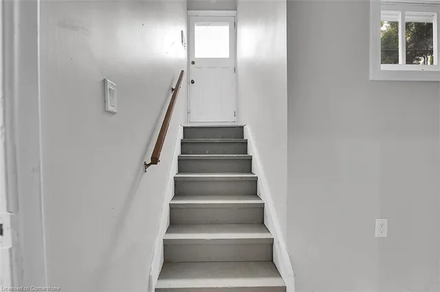 Additional image 31 of 25 Sunning Hill Ave