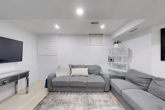 Additional image 30 of 1506 Harwood Dr