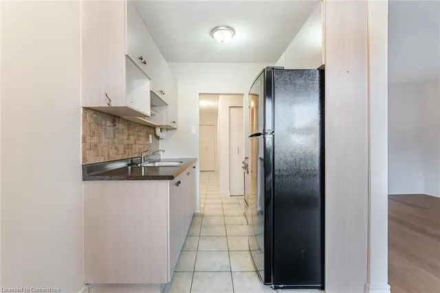 Additional image 25 of 81 Charlton St Unit 101