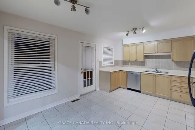 Additional image 12 of 2200 Irving St