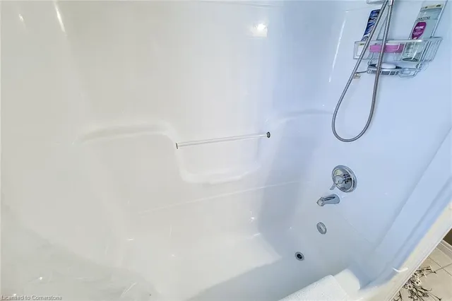 Additional image 25 of 2 Hampshire Pl