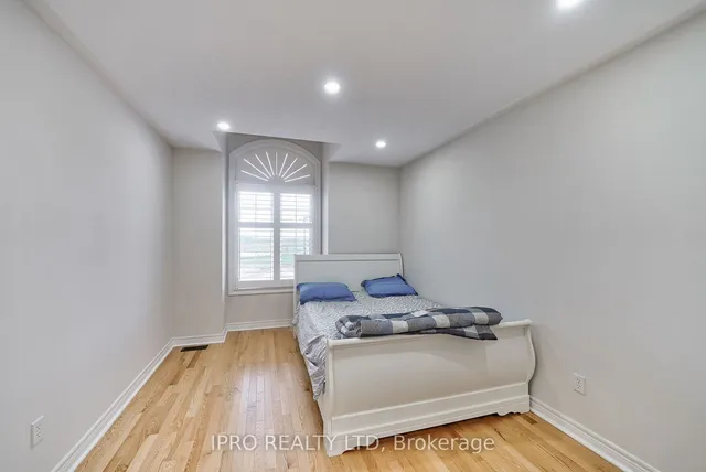 Additional image 18 of 566 BESSBOROUGH Dr