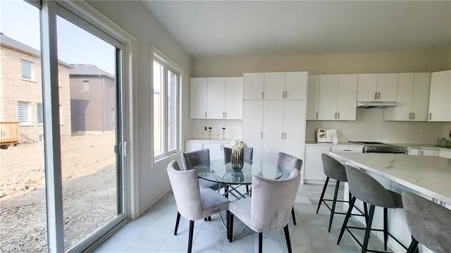 Additional image 10 of 466 Humphrey St