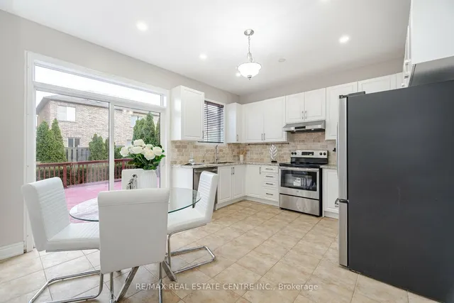 Additional image 14 of 1016 Mccuaig Dr