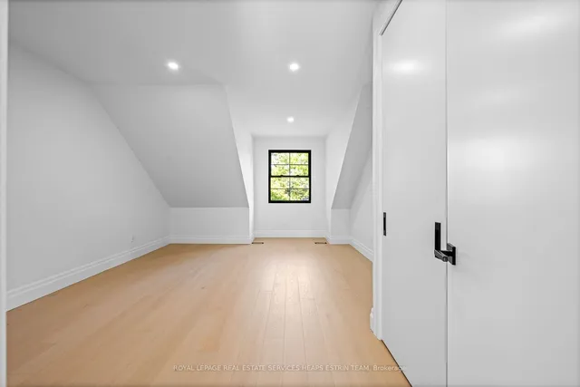 Additional image 25 of 112 Givins St